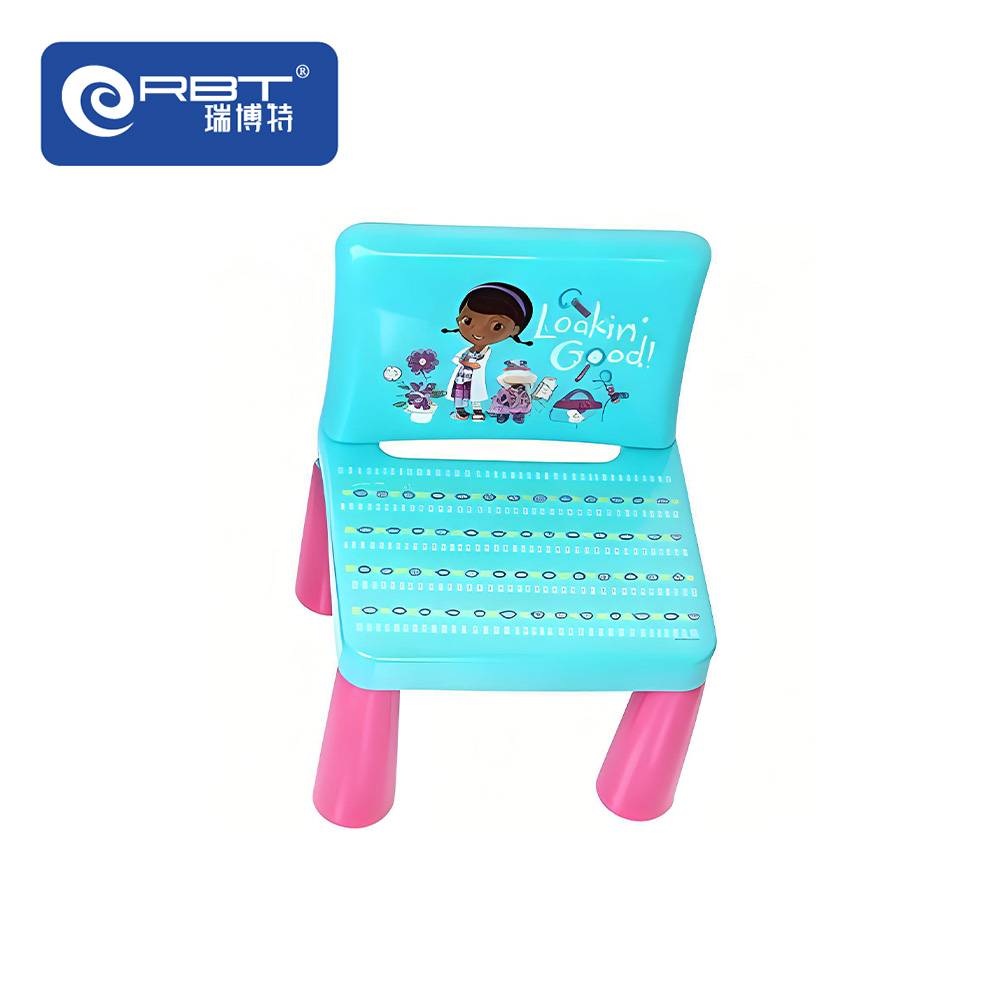 漫画の子供用ダイニング テーブルと椅子