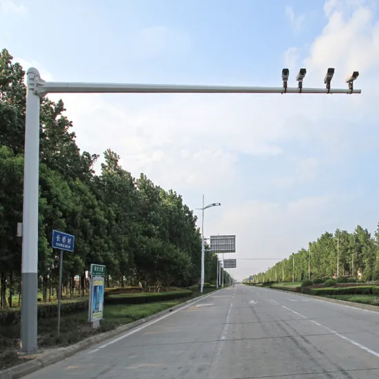 6.5m to 8m Hot Dipped Galvanized Traffic Light/CCTV Camera Pole