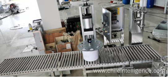 Semi-automatic paint filling machine