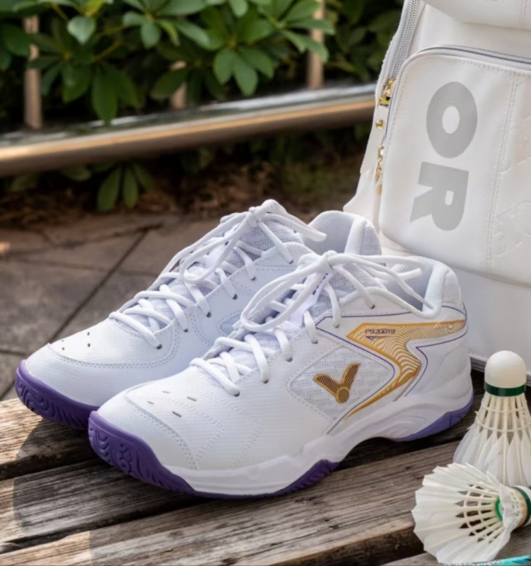 Sports shoes with long-lasting performance