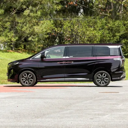 Hongqi Hq9 New Energy Vehicle Hybrid Model Car Parts Available EV Hybrid One