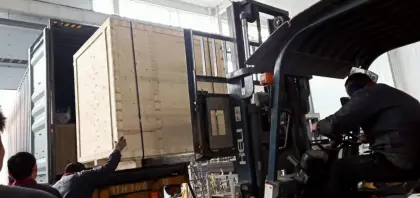 Hollow glass applicatior