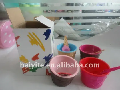Plastic ice cream bowl