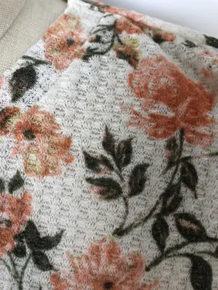 Rowan round neck with small floral long sleeves