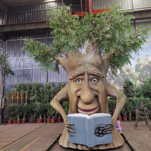 Customizable Animatronic Talking Tree for Events