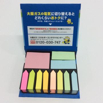 conjunto de notas adhesivas de papel creativo flecha colorida