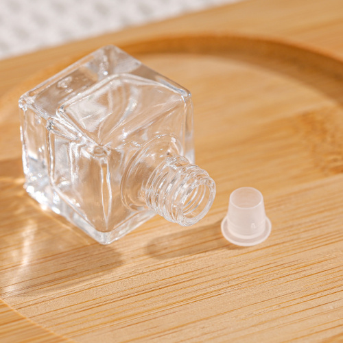 Garrafa de vidro transparente para reflexão de ar do carro - exibição elegante de aroma