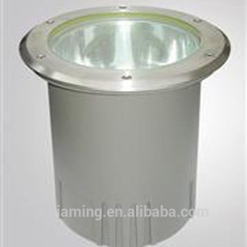 Dipimpin di Lampu Rumput Rumput Ground