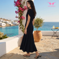 Schwarzes Midikleid mit Fischschwanzsaum und Doppelstruktur