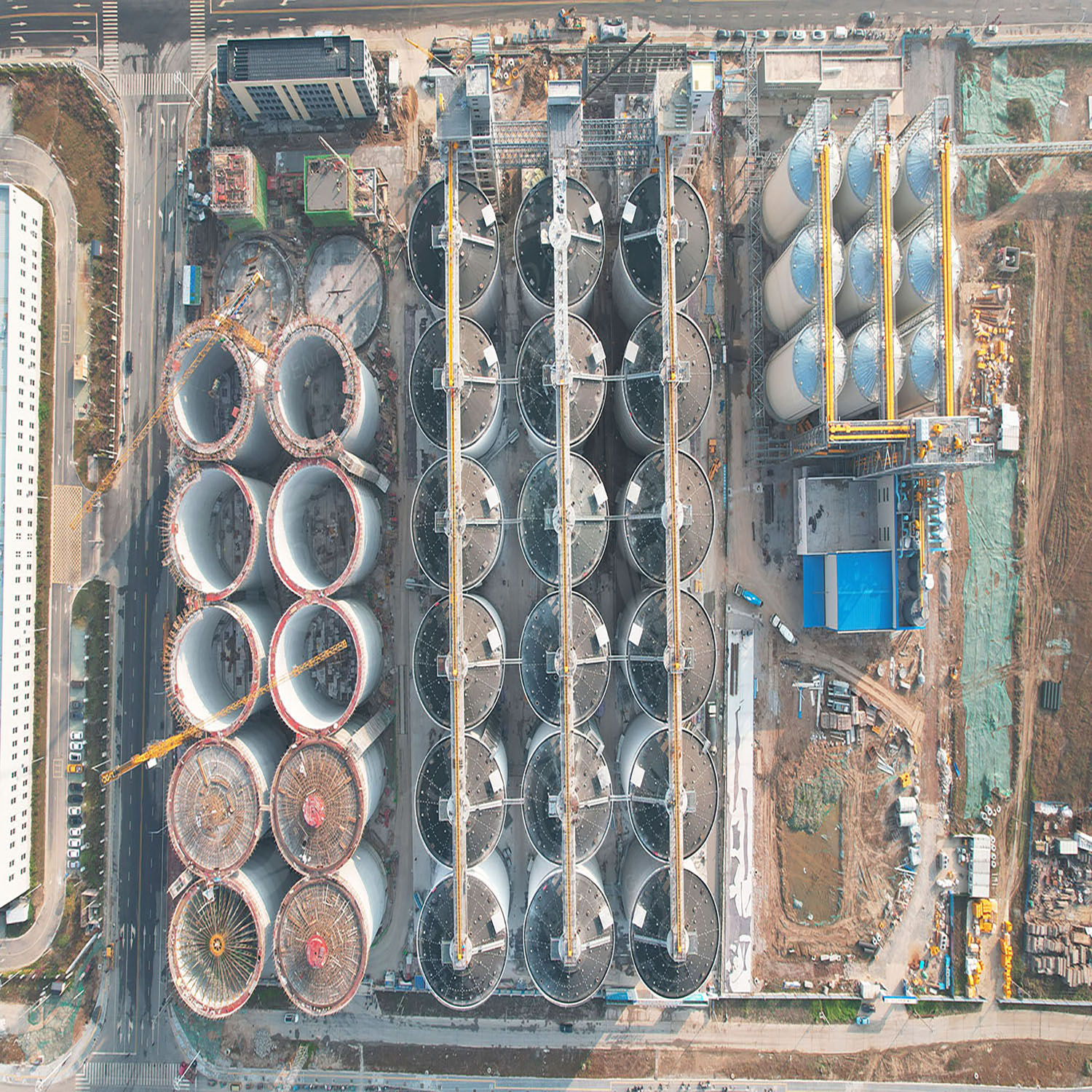 Cement trade distribution silos