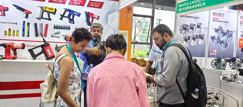 Leeyu Precision's Booth Becomes a Must-Visit for International Buyers at the Canton Fair, with Flourishing Cooperation Awaiting Development!
