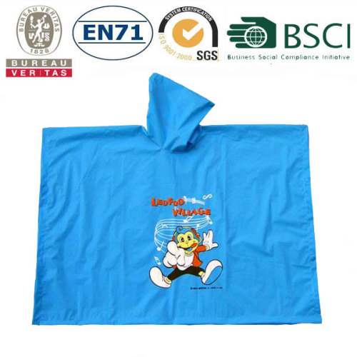 modieuze regenponcho met logo