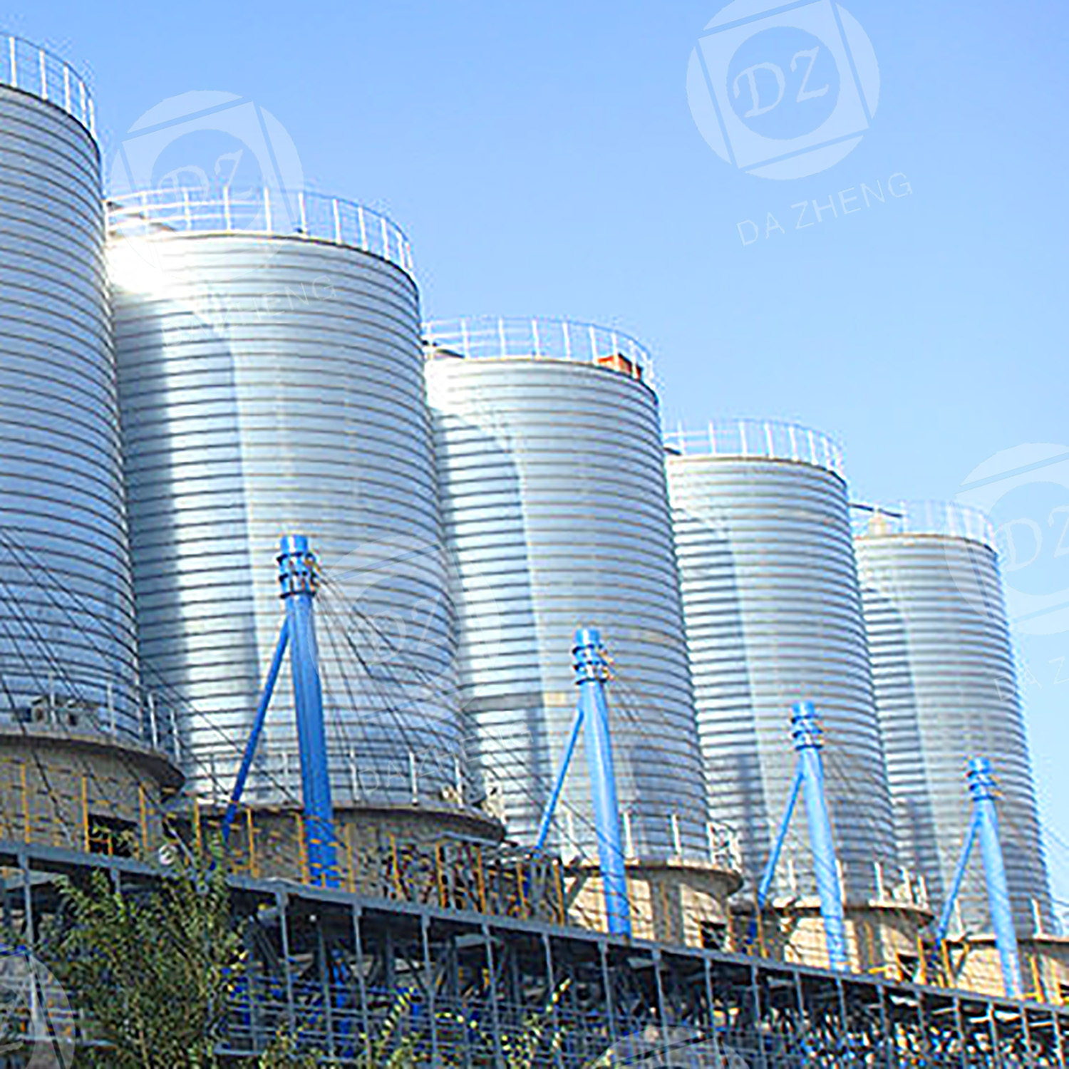Steel plate silo for decoration powder storage