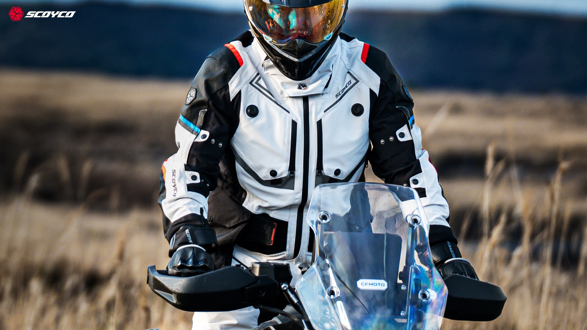 Motorcycle jacket with FIDLOCK