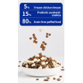 Complete congelamento seco com comida de gato tufado seco