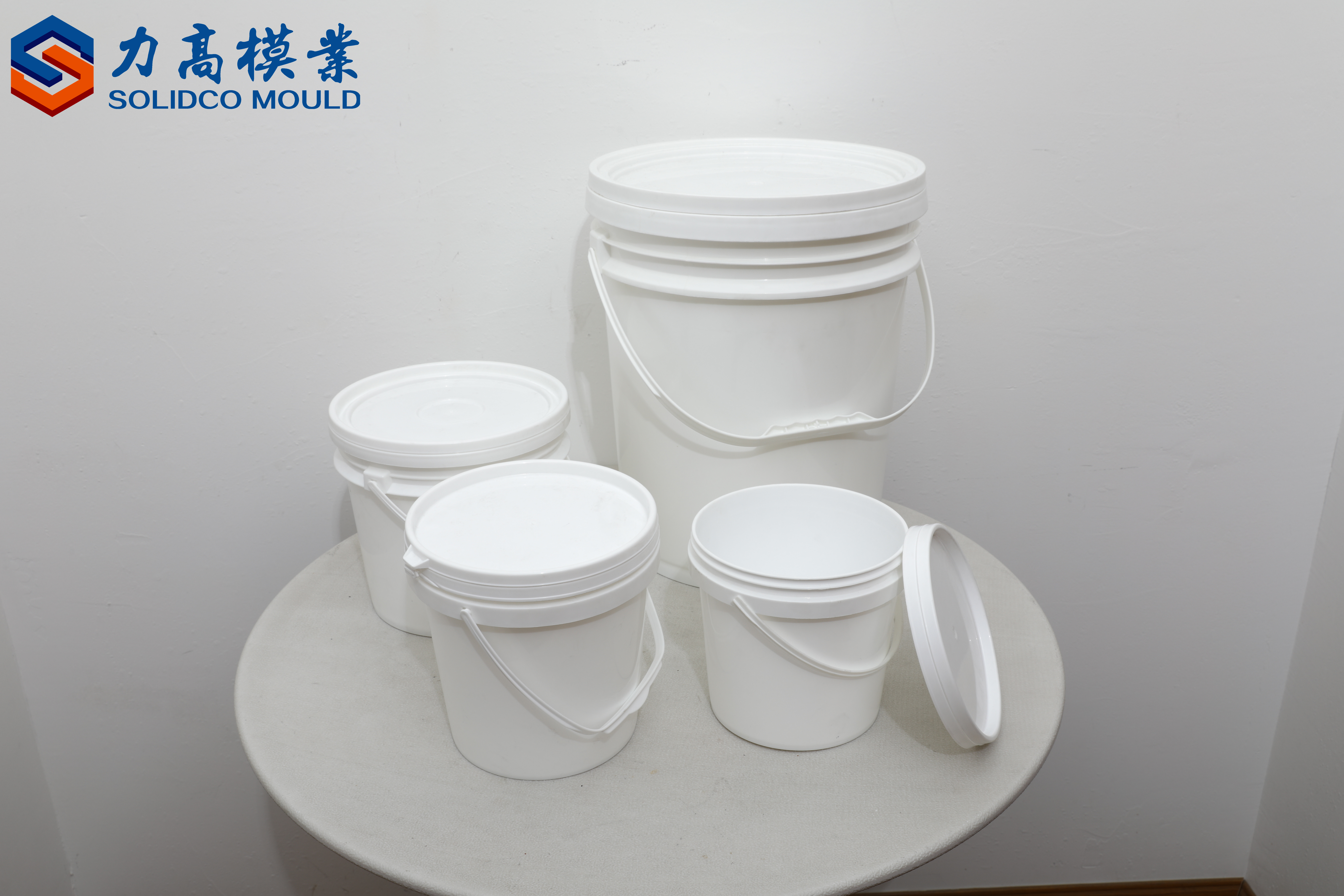 Paint bucket mould