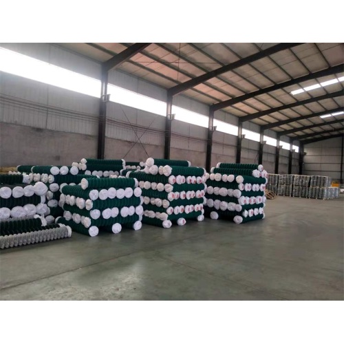 Chain Link Fence with PVC-Coated Wire PVC Coated Chain Link Fence Supplier