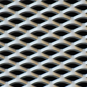 Expanded metal mesh panel