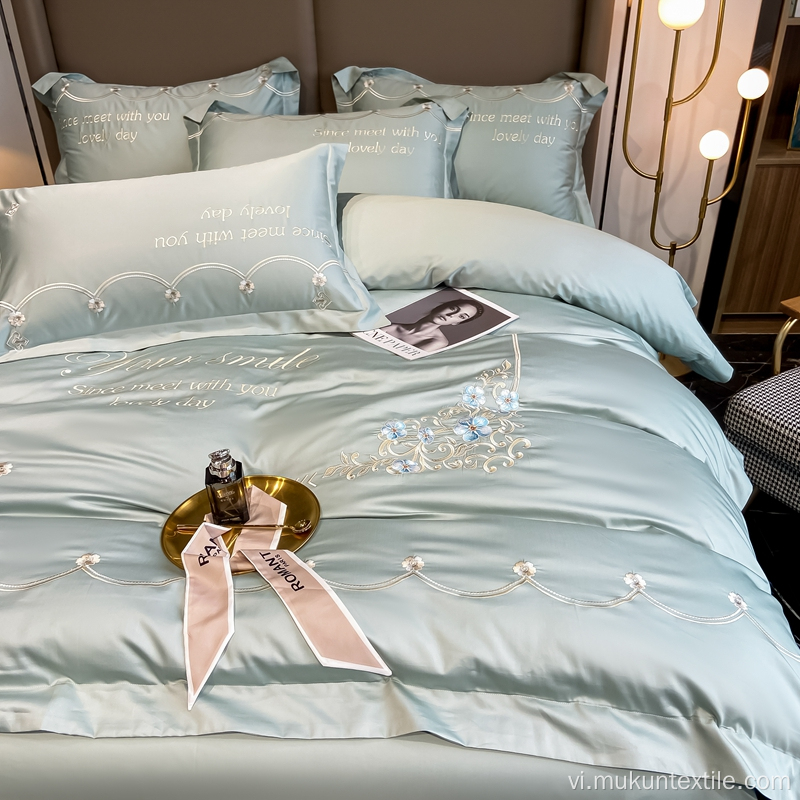 Bộ đồ giường dành cho nữ hoàng có kích thước cao