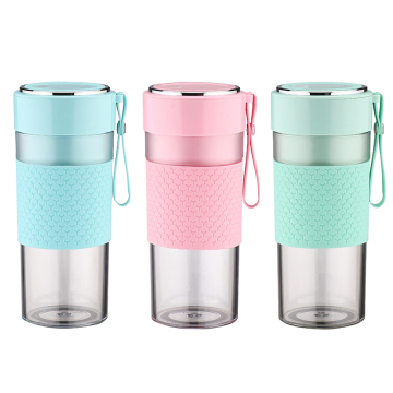 Portable Blender with BPA-Free 300ml Bottles: The Ultimate Mini Juicer and Blender Tool