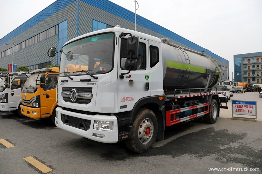 Suction Sewage Truck02