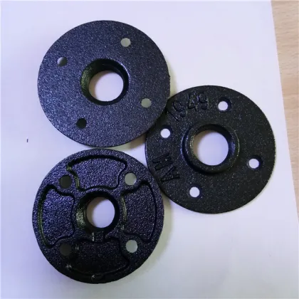DIY Industrial Pipe Shelves for furniture floor flange