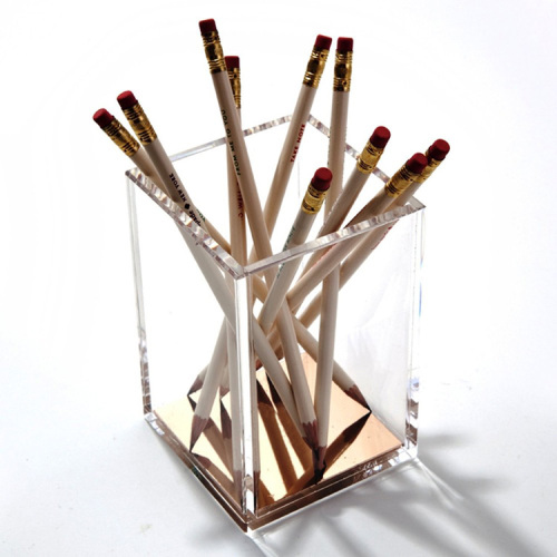 Cost Effective Customized Acrylic brush pot