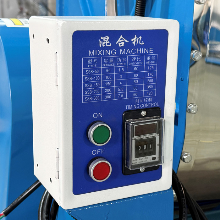 Mixer horizontal untuk mencampur butiran plastik