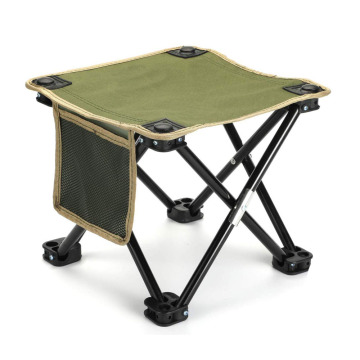 Sgabello da campeggio verde portatile a 4 gambe