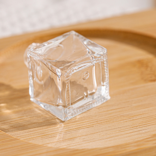 Garrafa de vidro transparente para reflexão de ar do carro - exibição elegante de aroma