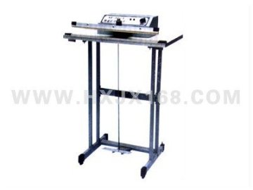 Vertical sealing machine