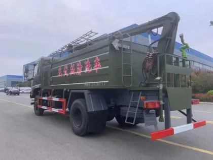 Dongfeng four-wheel drive photovoltaic panel cleaning car