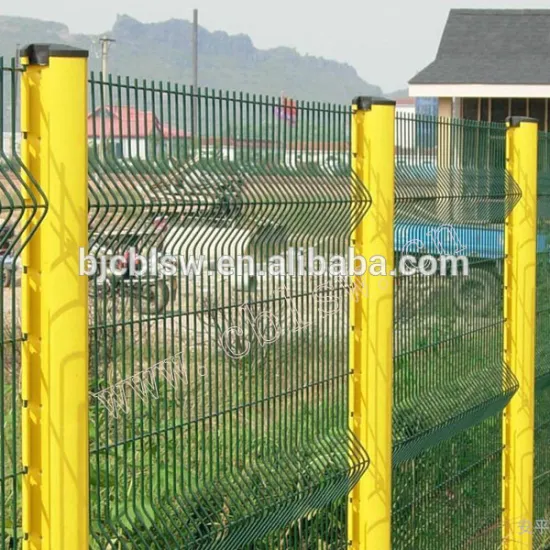 High Safety Welded Wire Mesh Fence With Post ( Peach post, round post, square post, rectangular post)