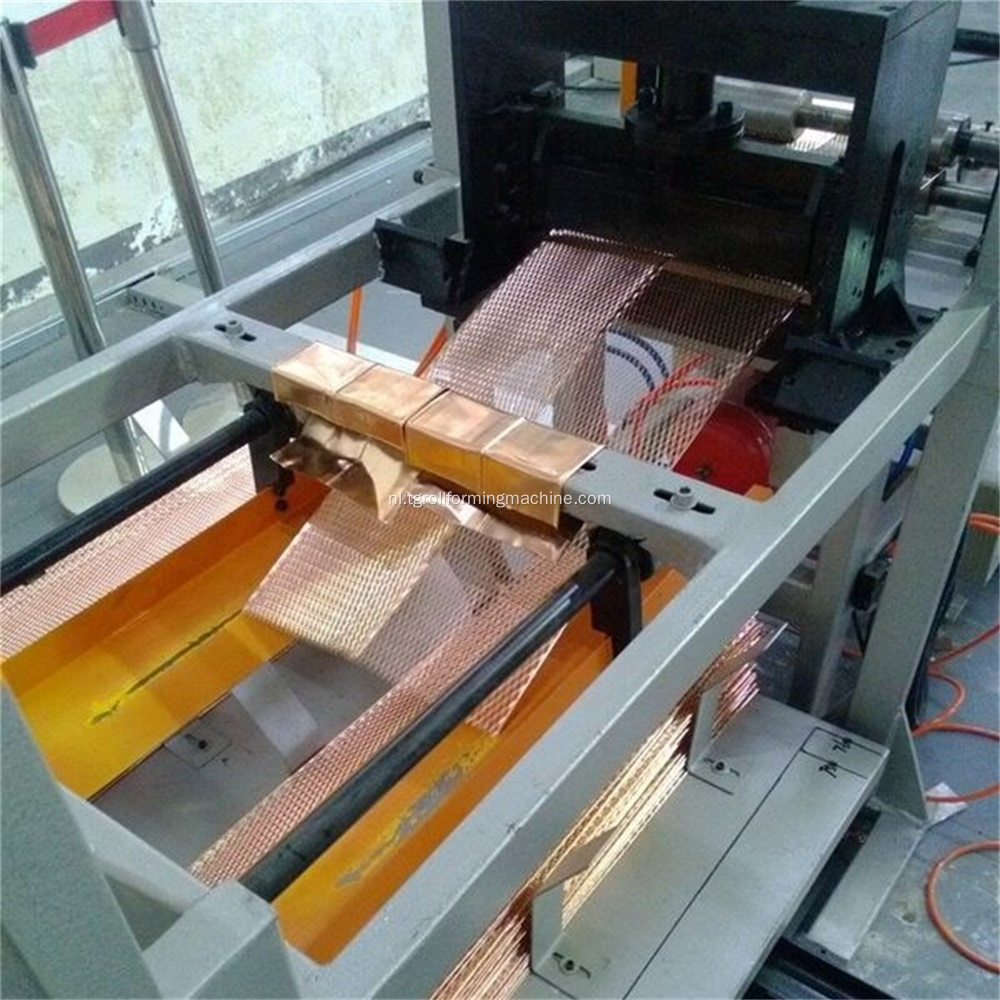 Expanding Battery Plate Mesh Machine