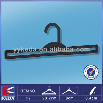 plastic clothes hangers wholesale