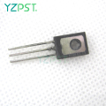 À 126 transistors équivalents NPN de transistor