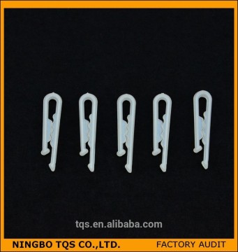 Cheap With Teeth U-shape Semitransparent Shirt Packing Plastic Clips
