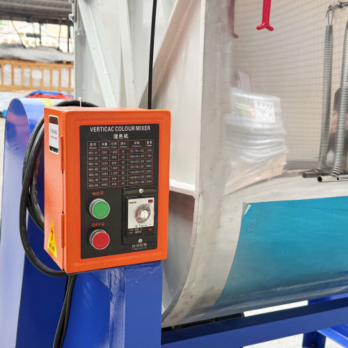 Mixer horizontal stainless steel untuk pencampuran warna plastik