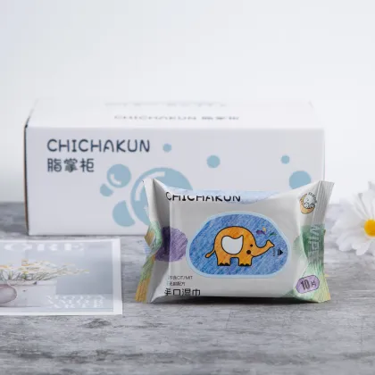 Travel size baby wet wipes