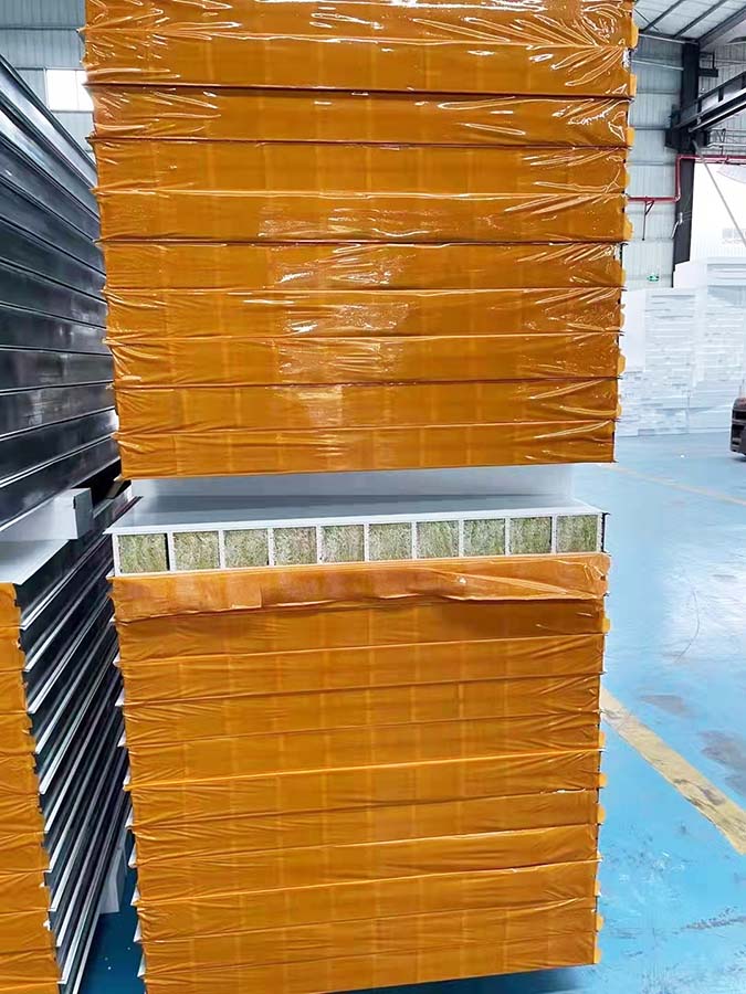 Super clean room sandwich panel