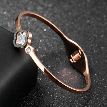 Simple And Fashionable Four-Leaf Clover Women'S Bracelet