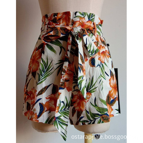 Women Shorts with Zip at Side