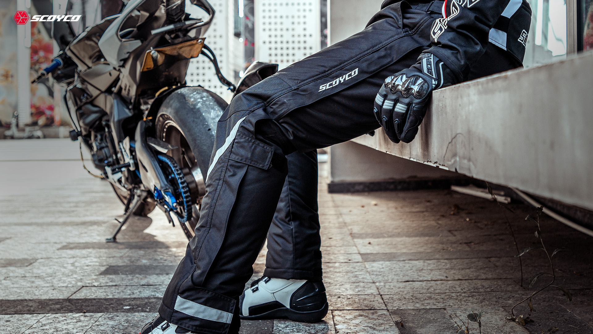 Reflective motorcycle rain pants
