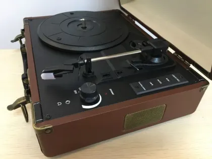 2016 High Quality Suitcase phonograph record player