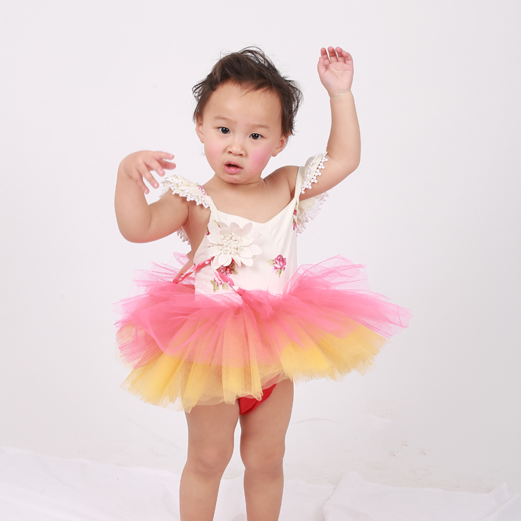 बच्चों के लिए थोक फैशन बेबी गर्ल पार्टी किड्स ड्रेसेस फंसी फूल की पेटल शाम  छोटे कपड़े - चीन ड्रेस यह है गर्ल ड्रेस कीमत