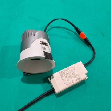 Flicker-Free Adjustable COB LED Downlight with 5-Year Warranty
