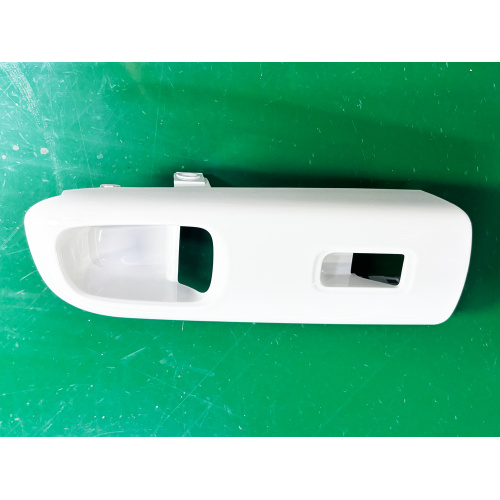 Xịt các chi tiết trang trí nội thất ô tô