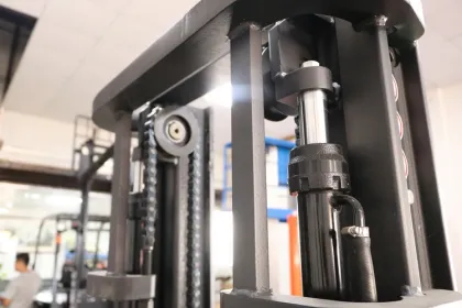 EP CPD20L1 1.5Ton to 2Ton Lithium Battery Mini Forklift