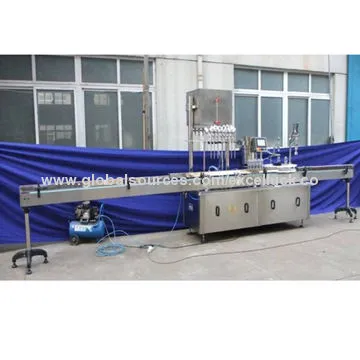 Oil Filling Machine with 400-500mL Filling Capacity