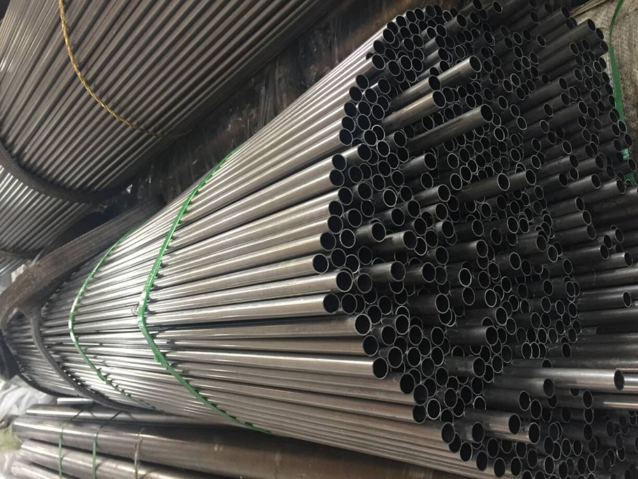 13CrMo44 seamless steel tube for boiler